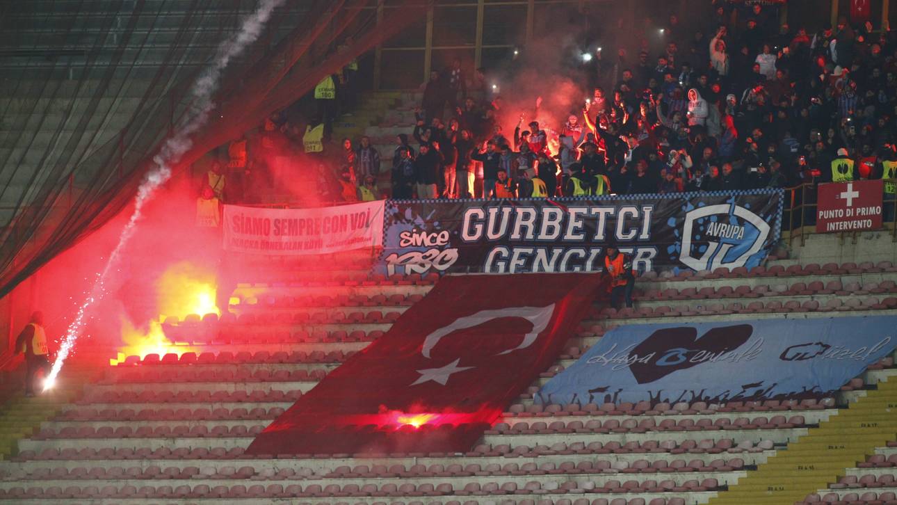 Festnahmen in Neapel und Florenz