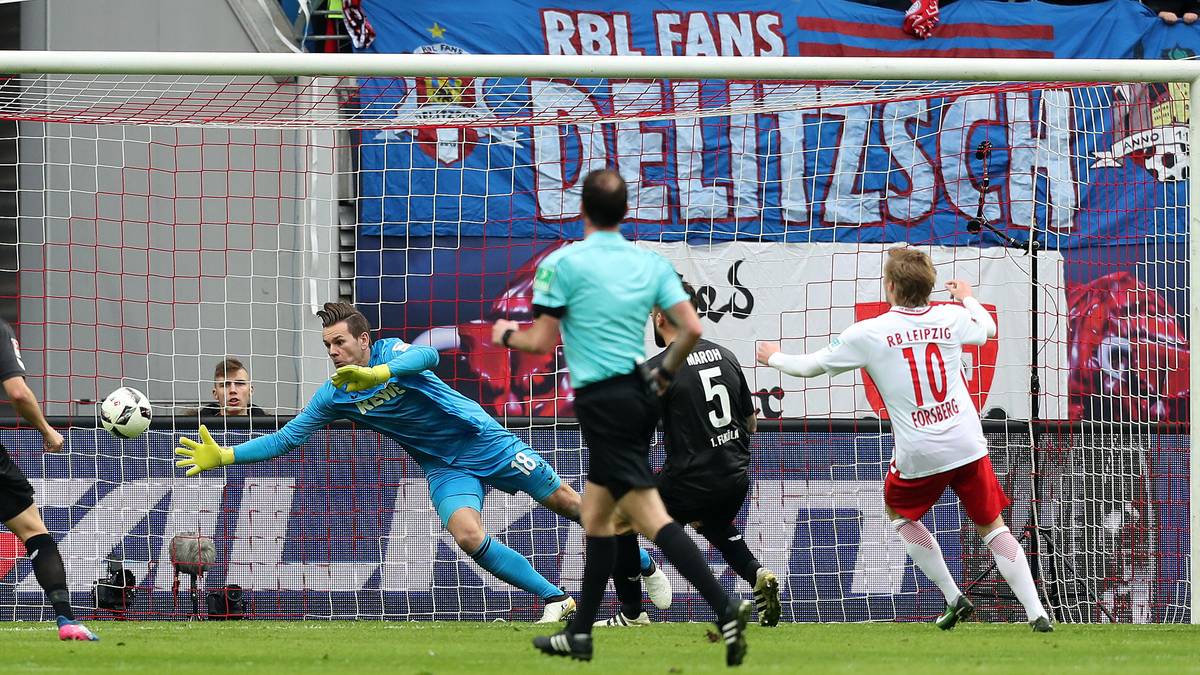 Köln präsentiert sich desolat. Dominic Maroh besorgt per Eigentor das 0:2 - und damit ist der FC noch gut bedient