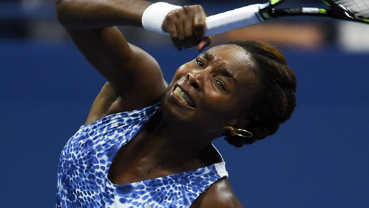 Die ältere Schwester Venus wehrt sich nach Kräften, kann den zweiten Satz sogar gewinnen