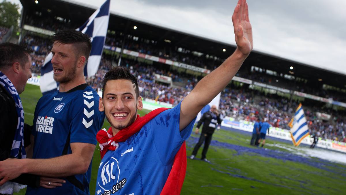 Während seiner Zeit beim Karlsruher SC im Jahr 2011 hatte Calhanoglu (jetzt beim AC Mailand)  eine Vereinbarung mit Trabzonspor bezüglich eines Wechsels getroffen. Er verlängerte jedoch dann seinen Vertrag beim Karlsruher SC und wechselte später zum HSV