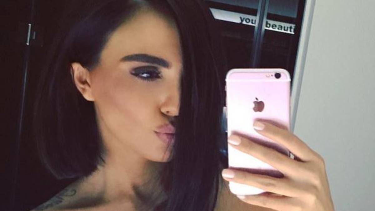 Der Europameister wurde, na klar, über die Sozialen Medien auf die bulgarische Schönheit aufmerksam...