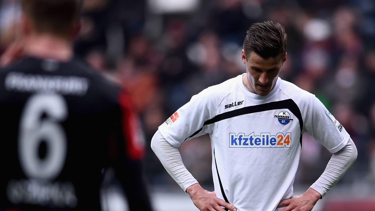 Eintracht Frankfurt v SC Paderborn 07 - Bundesliga