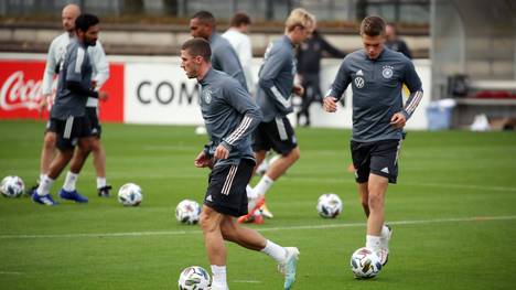 Juventus hat einen deutschen Nationalspieler auf der Liste stehen. Für den DFB-Star soll es sogar einen Stammplatz in Turin geben.