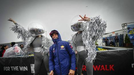 Weather conditions oblige cancellation of MotoGP™ Tissot Sprint of Australian Grand Prix of MotoGP at Phillip Island Circuit. October 22, 2023 In picture: Marc Márquez with fans at Hero Walk El mal tiempo obliga a cancelar la carrera al sprint de Gran Premio de MotoGP de Australia en el Circuito Internacional de Phillip Island. 22 de Octubre de 2023 POOL MotoGP.com Cordon Press Images will be for editorial use only. Mandatory credit: MotoGP.com Cordon Press Cordon Press *** Weather conditions oblige cancellation of MotoGP™ Tissot Sprint of Australian Grand Prix of MotoGP at Phillip Island Circuit October 22, 2023 In picture Marc Márquez with fans at Hero Walk Bad weather forces cancellation of Australian MotoGP Grand Prix sprint race at Phillip Island International Circuit October 22, 2023 POOL MotoGP com Cordon Press Images will be for editorial use only Mandatory credit MotoGP com Cordon Press Cordon Press PUBLICATIONxNOTxINxFRAxESP