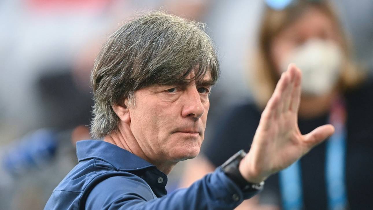 Löw wird mit Ehrenessen verabschiedet