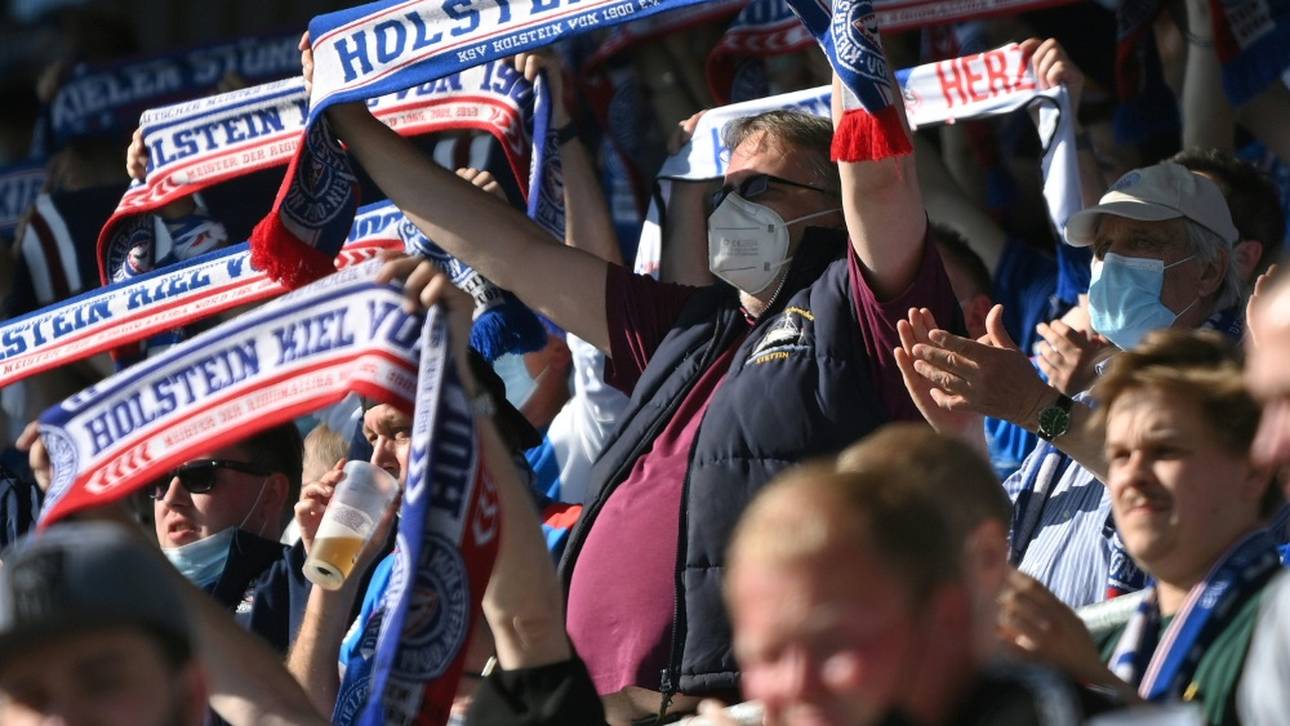 Kiel gegen Hannover vor 12.000 Fans