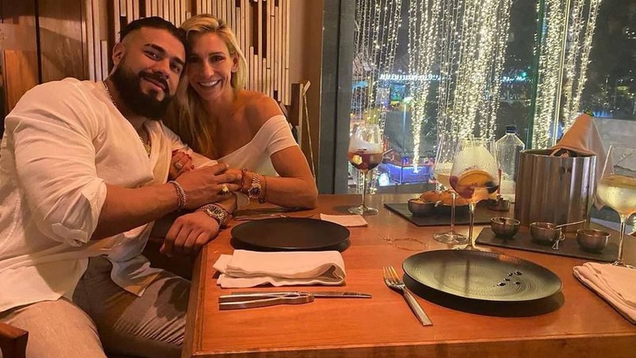 Wrestling-Glamourpaar wieder vereint