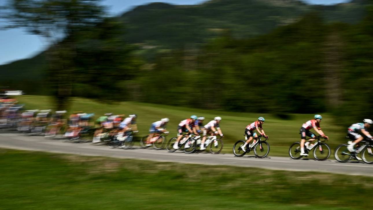 Protest auf der Straße: Tour-Etappe unterbrochen