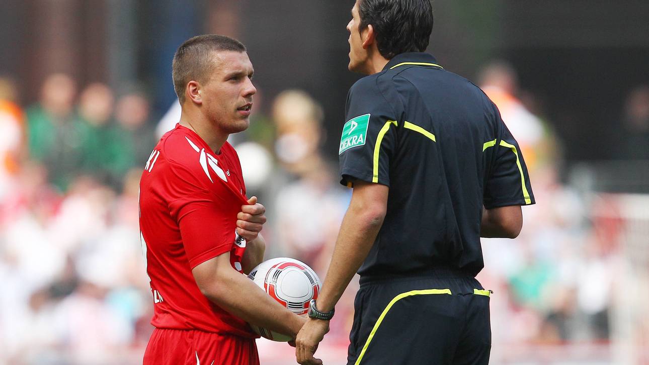 Keine Eier? Aytekin kontert Podolski