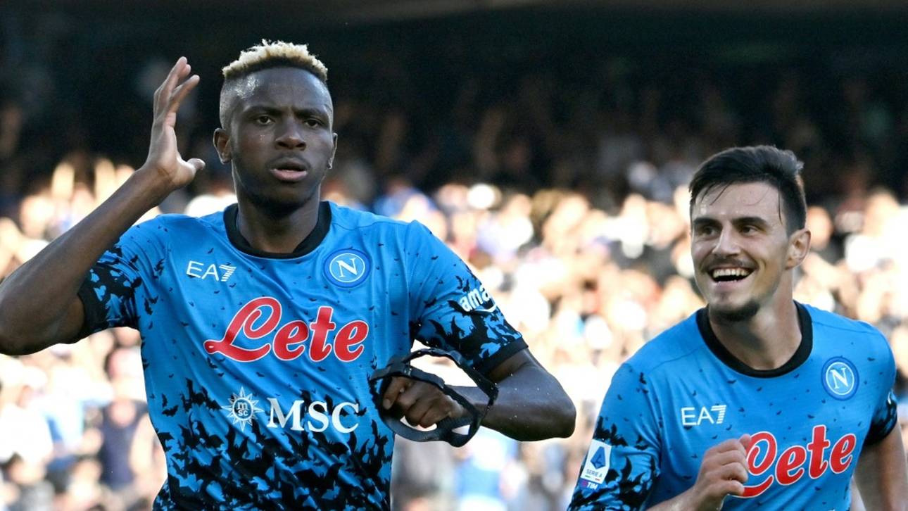 Neapel setzt furiose Serie fort