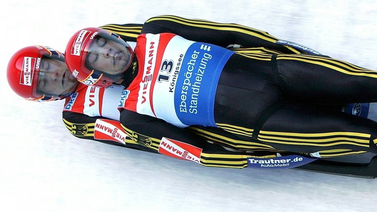 Rodeln: Deutsches Duo stürzt