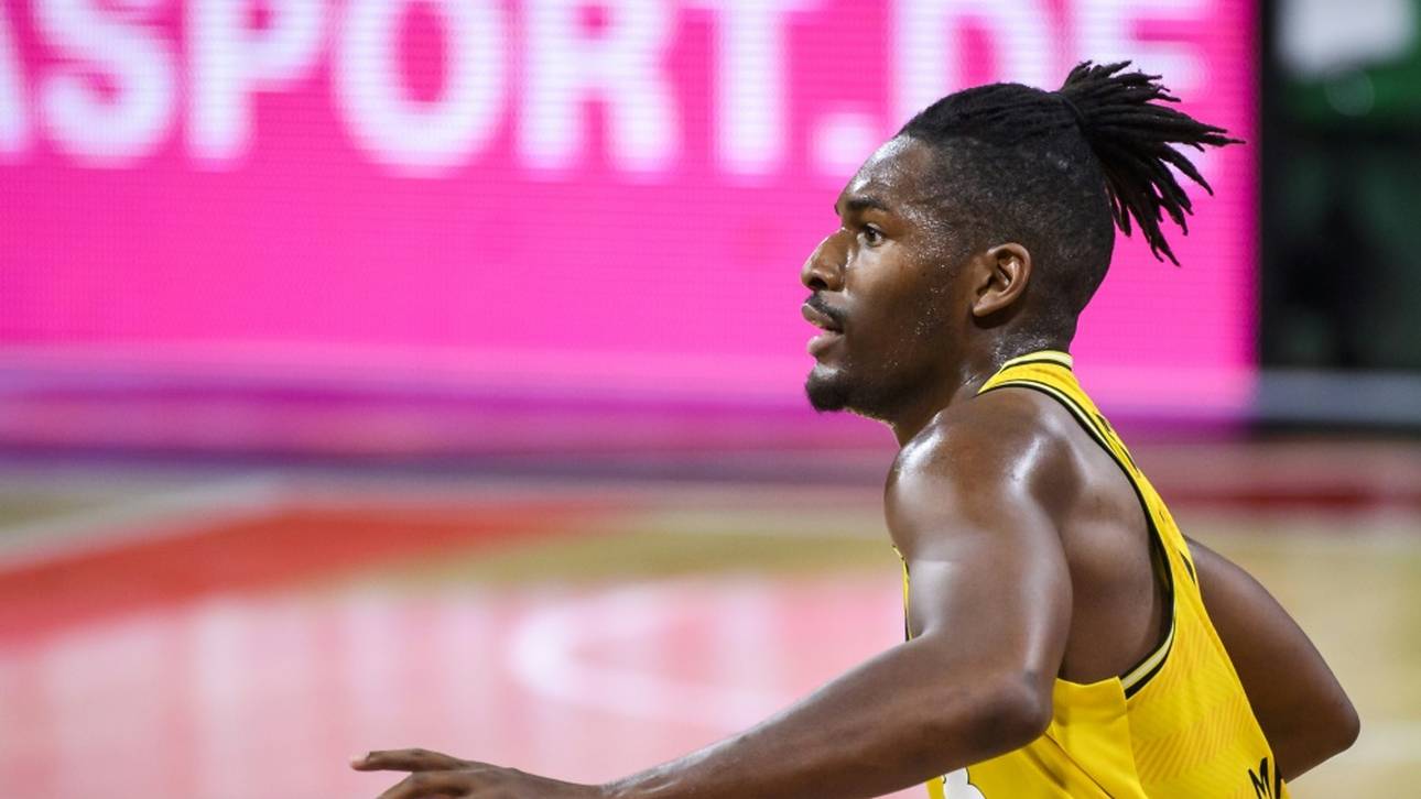 Riesen marschieren – Obst knackt Schallmauer