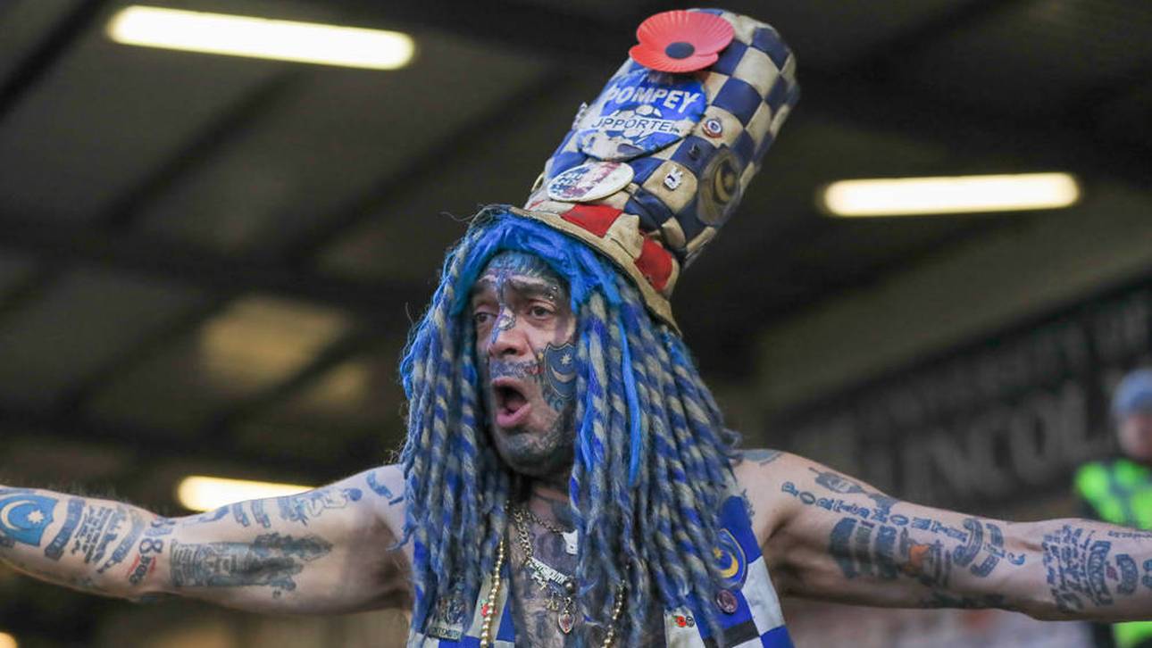 Fan gibt sich als Frau aus