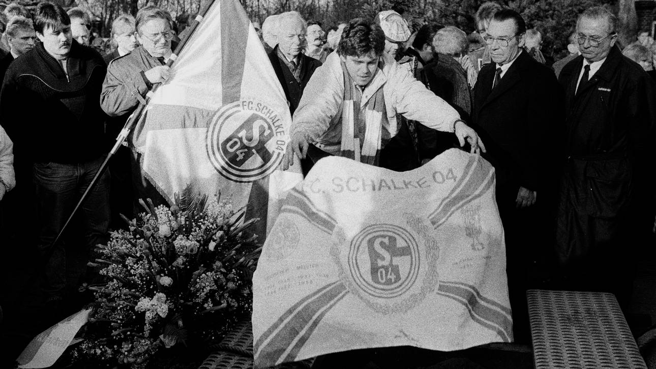 Skandal-Beerdigung(en) auf Schalke