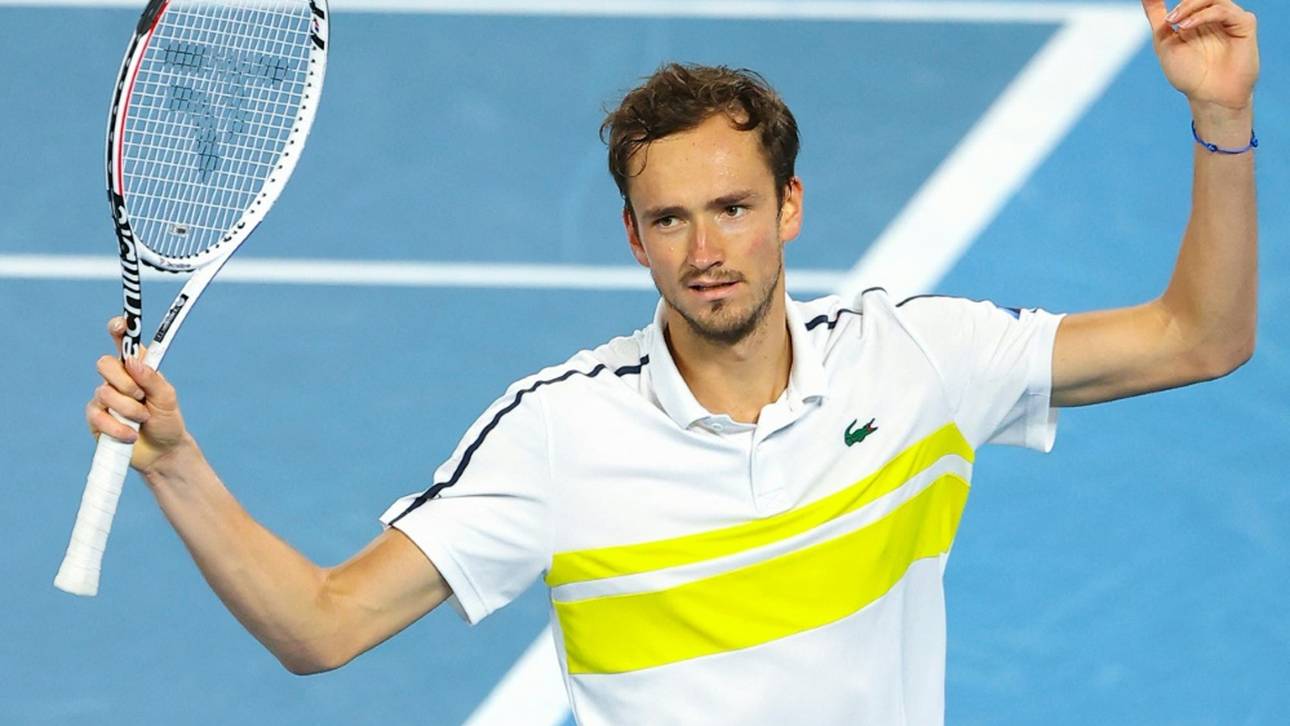 Medwedew bleibt hinter Nadal