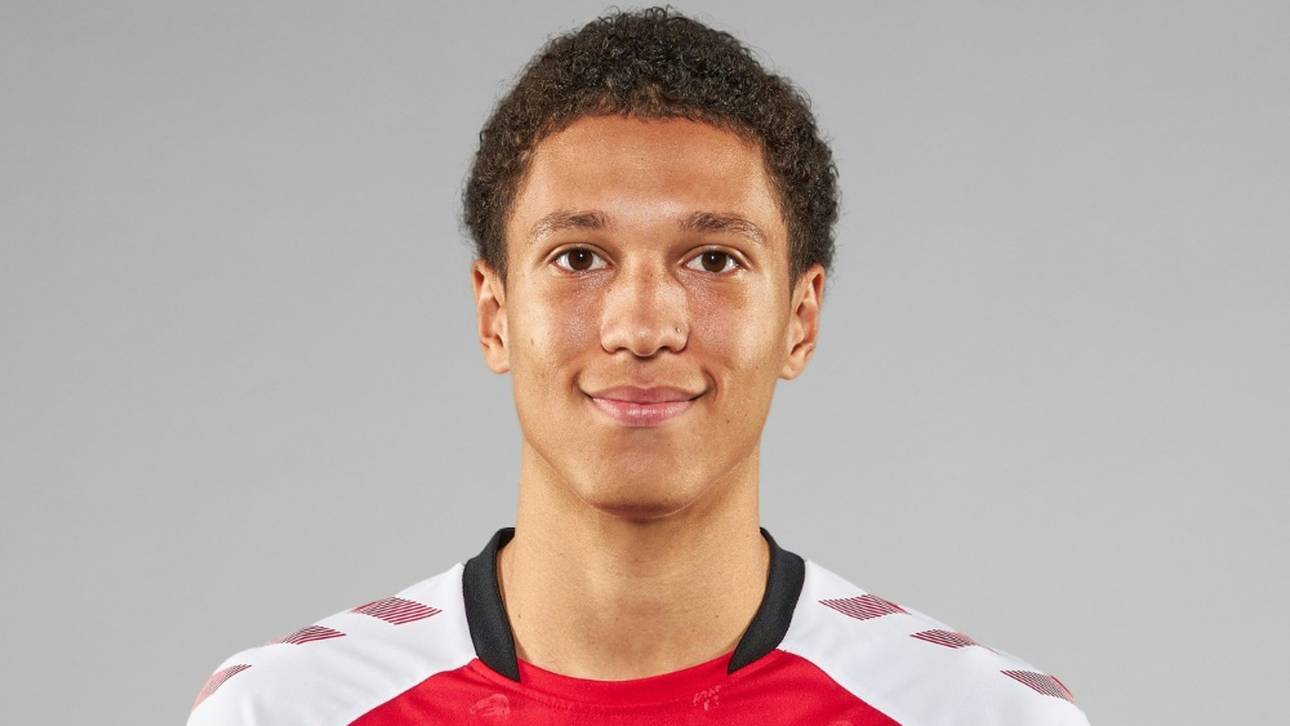 Talent Burkart rückt in Freiburger Profikader auf