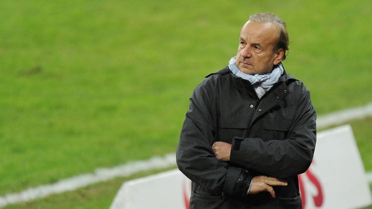 Rohr entgeht Rauswurf in Nigeria