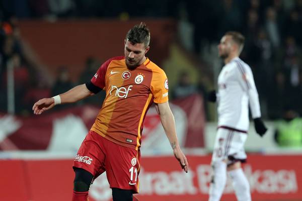 Podolski und Galatasaray patzen