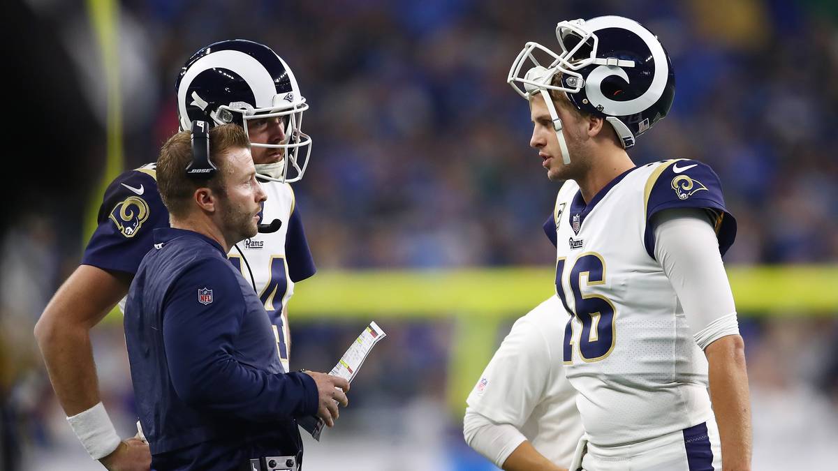 Eine ähnliche Schmach soll dem 14-fachen Pro Bowler am 3. Februar nicht passieren. Zum neunten Mal steht er im Super Bowl. Gegner diesmal: die Los Angeles Rams, bei denen sowohl Trainer McVay (l.), als auch Spielmacher Jared Goff (r.) deutlich jünger sind als er