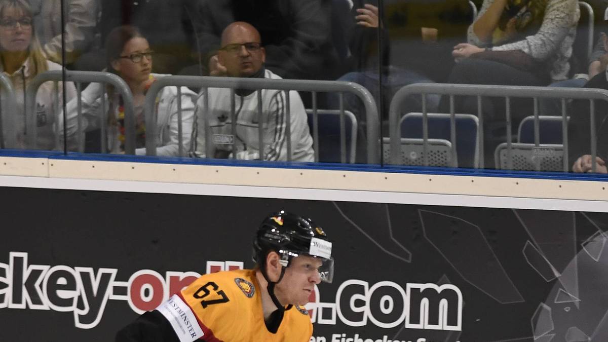 BERNHARD EBNER (27, Düsseldorfer EG, Verteidiger): Seit 2012 steht der Bayer in Düsseldorf unter Vertrag, gleich in seiner ersten Saison wurde er zum "Rookie des Jahres" ausgezeichnet. Ein Jahr später debütierte er in der A-Nationalmannschaft 