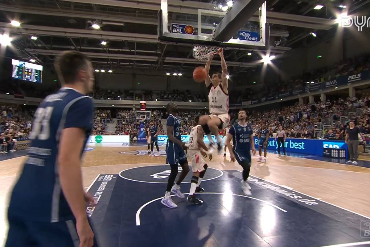 Nach der überraschenden Niederlage in Spiel Eins gegen Heidelberg, standen die Basketballer des FC Bayern im Halbfinale der BBL-Playoffs früh unter Druck. Doch die Münchner reagierten dominant im zweiten Aufeinandertreffen.