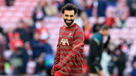 Liverpool-Star Mo Salah ist zum zweiten Mal nach 2018 von der Football Writers Association zu Englands Fußballer des Jahres gewählt worden. 