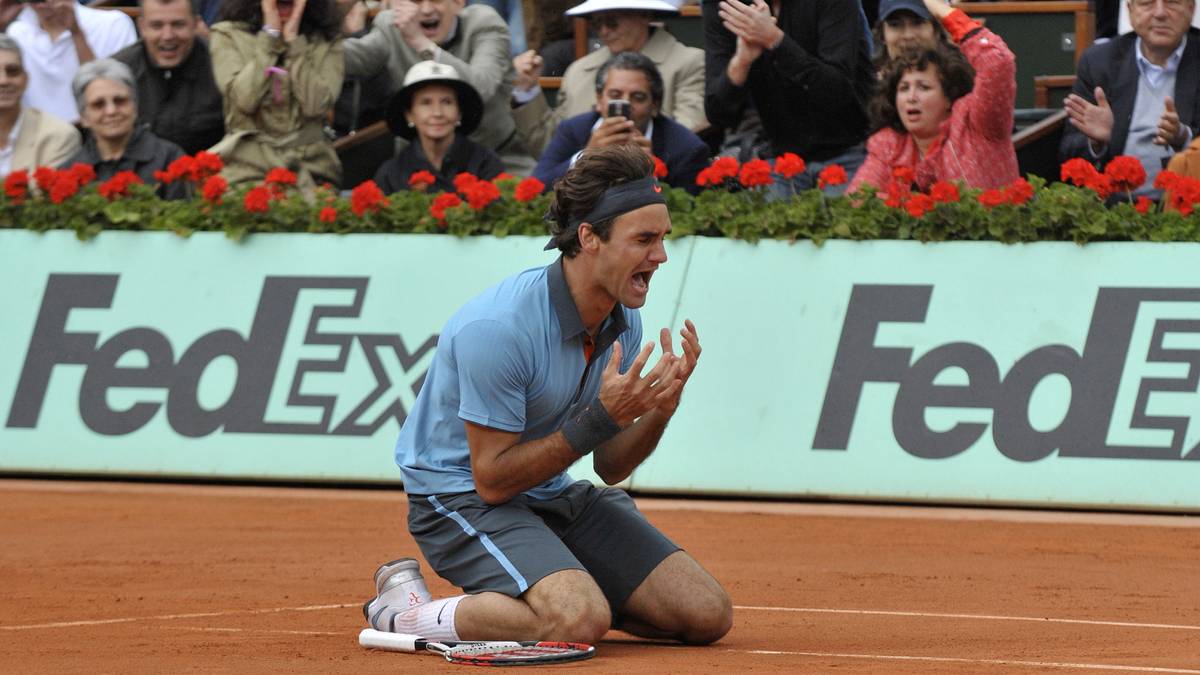 Im Mai 2009 erfüllt sich Federer einen weiteren großen Traum: Im Finale der French Open besiegt er Robin Söderling und wird durch den Erfolg der sechste Spieler in der Geschichte, der alle vier Turniere der höchsten Kategorie mindestens einmal für sich entschieden hat
