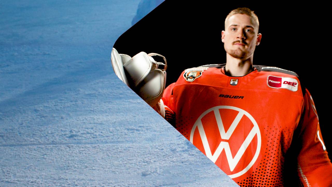 Markus Keller uns Dustin Strahlmeier erklären uns ihre Torwart Ausrüstung...