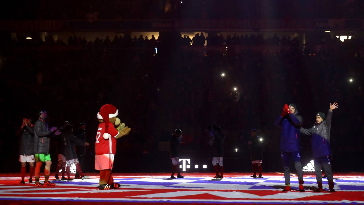 Auch Maskottchen Bernie darf nicht fehlen