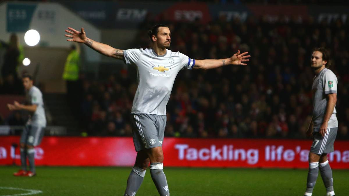 ZLATAN IBRAHIMOVIC: "Glaubst du an Jesus? Dann glaubst du an mich!" Kaum ein Fußballer leistet sich so viele arrogante Sprüche wie Zlatan Ibrahimovic. Bei vielen Fans kommt das überhaupt nicht gut an - für manch andere ist Ibra jedoch Kult