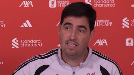 Liverpool-Trainer Andoni Iraola hat eine klare Meinung zur Kritik an seinem Kader.