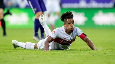 AUE, GERMANY - AUGUST 23: Daniel Didavi of Stuttgart in action during the Second Bundesliga match between FC Erzgebirge Aue and VfB Stuttgart at Erzgebirgsstadion on August 23, 2019 in Aue, Germany. (Photo by Thomas Eisenhuth/Bongarts/Getty Images)