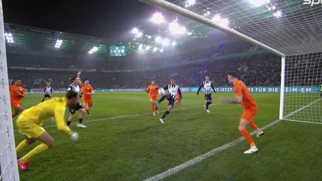 Borussia Mönchengladbach zieht dank eines Last-Minute-Treffers in der Verlängerung ins Viertelfinale des DFB-Pokals ein. Manu Kone wird gegen den VfL Wolfsburg zum Helden.