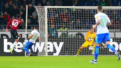 Der erst 19-jährige Linton Maina erzielte gegen Wolfsburg den Führungstreffer für Hannover