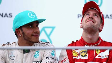 Lewis Hamilton (l.) steht bei Mercedes vor der Vertragsverlängerung