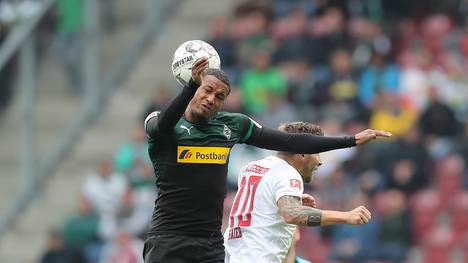 Alassane Plea (l.) erzielte sein erstes Ligator für Borussia Mönchengladbach