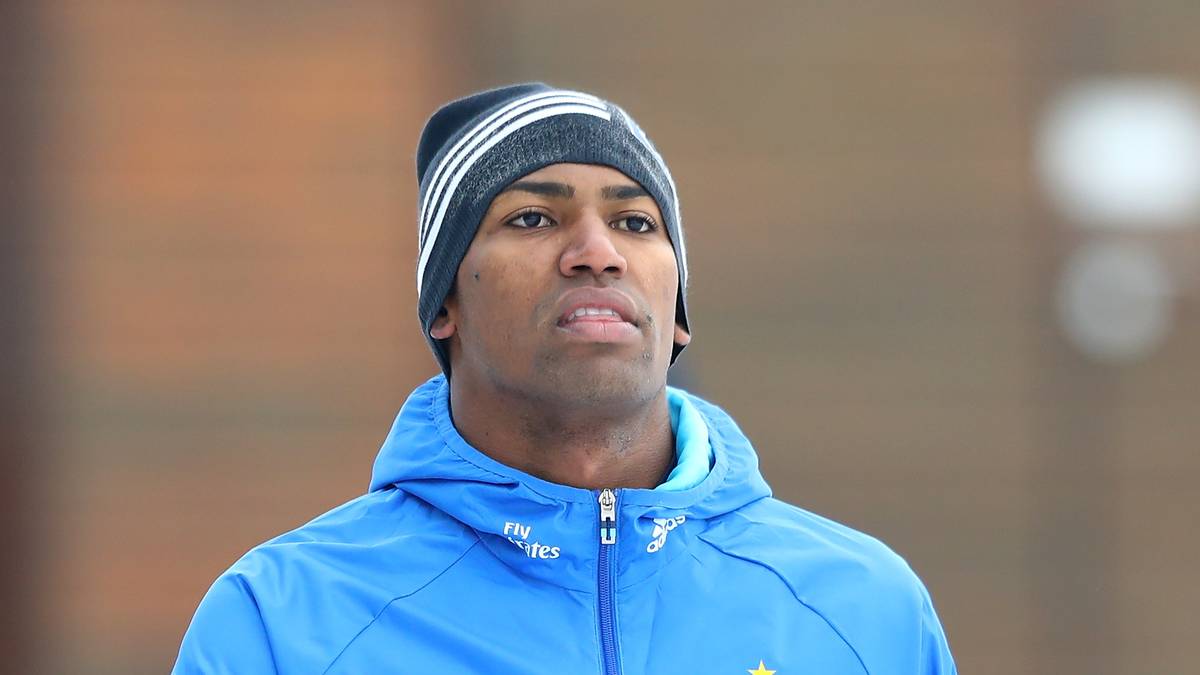 Ein halbes Jahr später benötigte der HSV im Abstiegskampf eine Sofortverstärkung - und verpflichtete einen weiteren Brasilianer: Der defensive Mittelfeldspieler Walace kam für 9,2 Millionen Euro aus seiner Heimat, Kühne war auch an diesem Transfer beteiligt