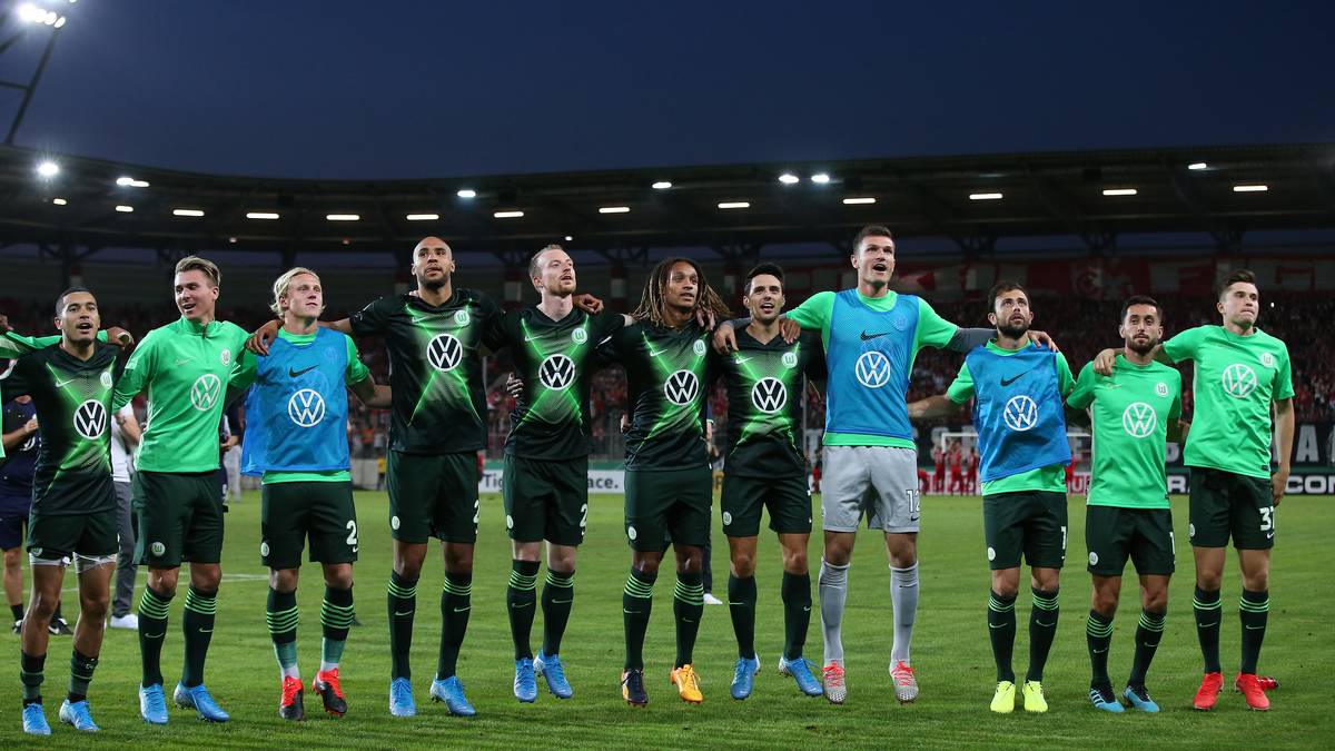 Aus Österreich bringt der neue Coach direkt Xaver Schlager von RB Salzburg mit. In Kevin Mbabu kommt ein interessanter Mann aus der Schweiz nach Niedersachsen. In der Vorbereitung blieben die Wölfe in sechs Spielen ungeschlagen. Im DFB-Pokal kam man gegen Halle aber erst in der Verlängerung weiter