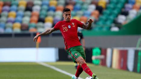 Schock für Deutschlands zweiten Gruppengegner Portugal! Joao Cancelo von Manchester City wurde am Samstag nach einem Antigen-Schnelltest positiv auf das Coronavirus getestet. 