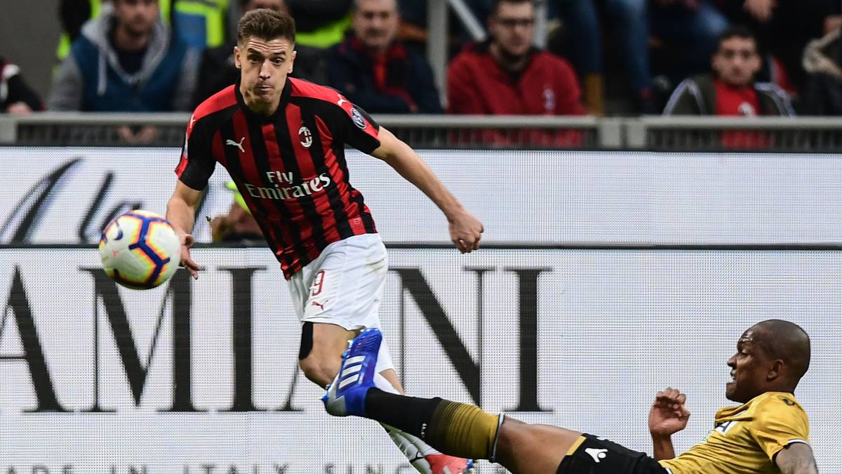 PLATZ 5: Krzysztof Piatek (AC Mailand / FC Genua, Italien) mit 42 Punkten (21 Tore)