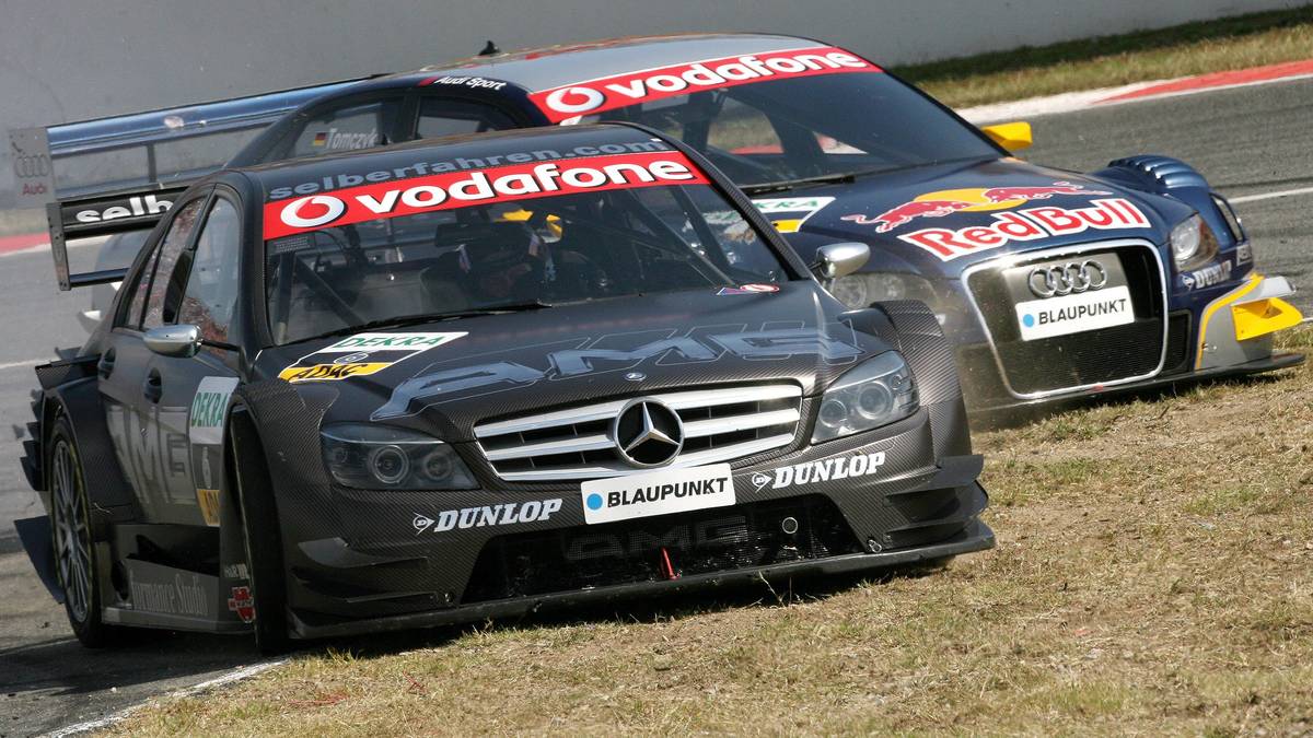 2007: Mercedes-Fahrer Mika Häkkinen provoziert eine Kollision mit dem bis dahin führenden Audi-Piloten Martin Tomczyk. Der Weg ist frei für Häkkinens Teamkollege Bruno Spengler, der dadurch in der Gesamtwertung nochmal an Audi-Pilot Mattias Ekström herankommt. Letztlich wird der Schwede aber doch noch Champion