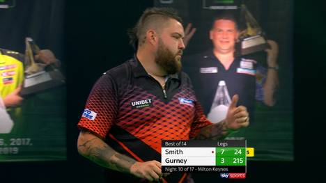 Aus 1:2 mach 7:2 - Michael Smith gewinnt im Duell des Premier League-Siebten gegen den Achten Daryl Gurney.
