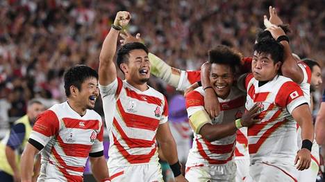 Japan feiert den Einzug in die nächste Runde der Rugby-WM