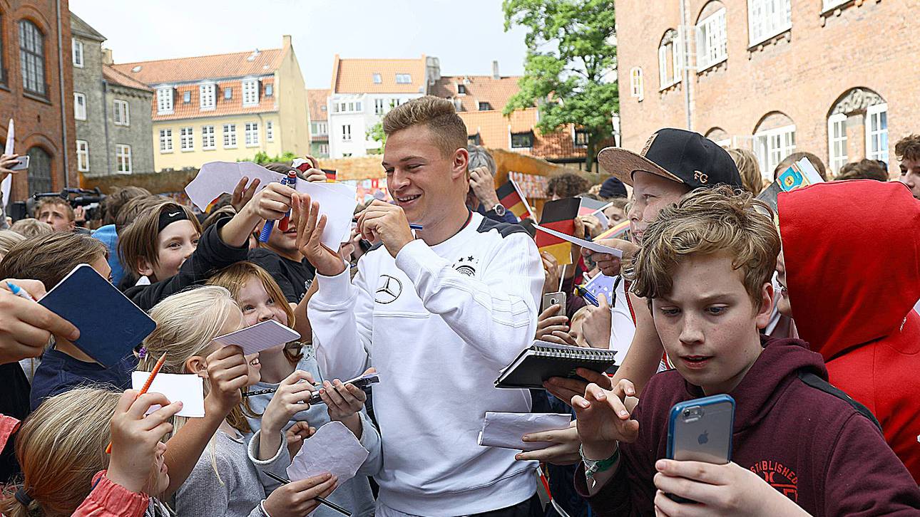 DFB-Trio in Schule gefeiert