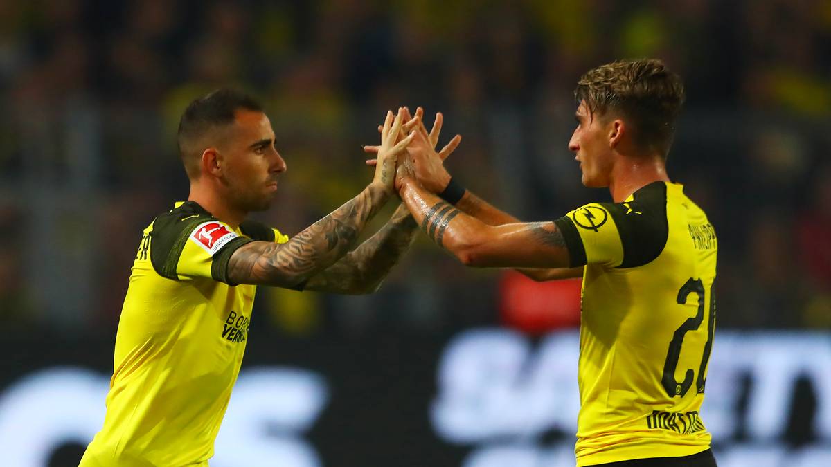 BREITER KADER UND EFFEKTIVE JOKER: Schon zwölf (!) Spieler trafen für den BVB, und dabei langten gleich fünf Mal die Einwechselspieler hin - womit die Borussen…