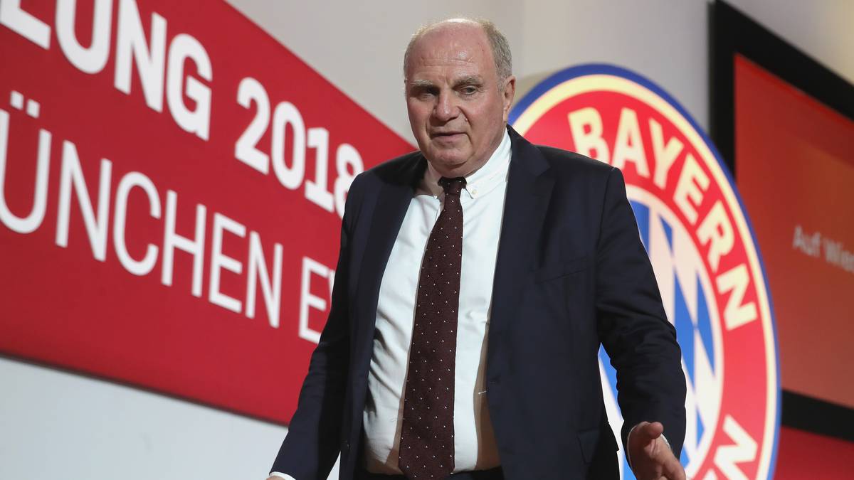 Der Ärger mit Breitner sorgt für Verstimmung im Klub, mit der Hoeneß dann auf der Jahreshauptversammlung am 30. November konfrontiert wird