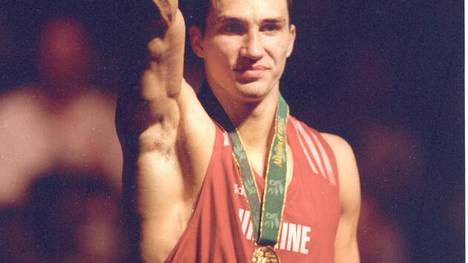 Wladimir Klitschko gewann 1996 Gold bei Olympia - werden kommende Boxer die Bühne nicht mehr haben?