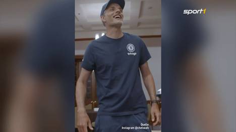Die Mannschaft des FC Chelsea zeigt sich in der Vorbereitung bestens gelaunt. Und auch Trainer Thomas Tuchel ist für den ein oder anderen Spaß zu haben.