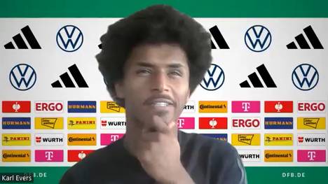 Karim Adeyemi von Borussia Dortmund wurde immer wieder auch von seinem Trainer Edin Terzic kritisiert. Jetzt reagiert der Deutsche auf die Kritik.