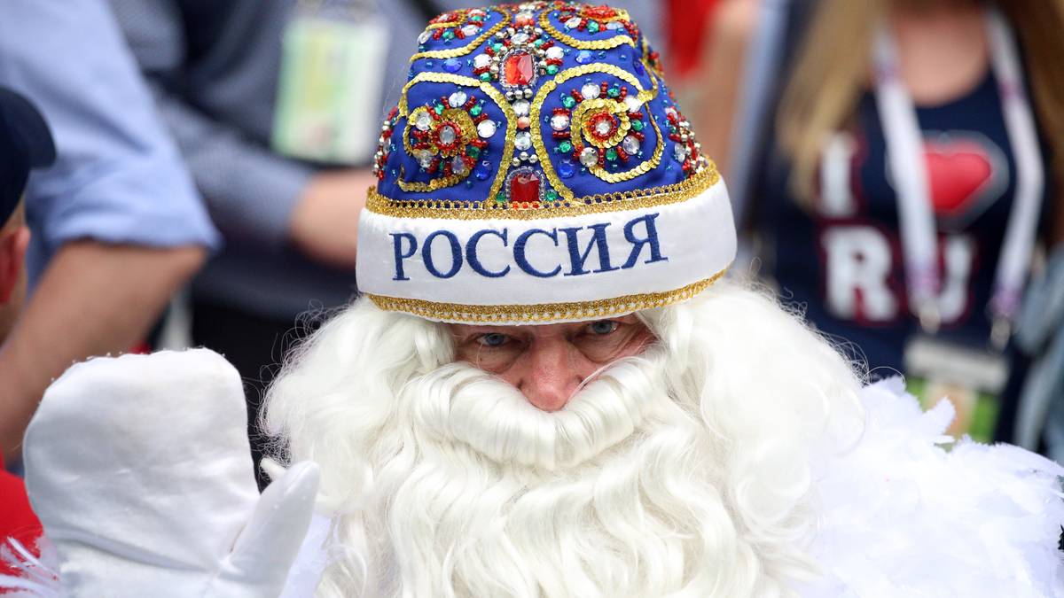 "Ja ist denn schon Weihnachten", scheint sich ein russischer Anhänger gedacht zu haben